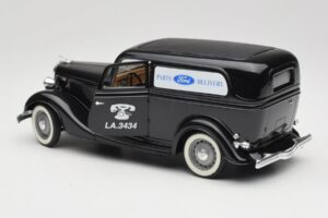 Ford Delivery Truck Ford Parts Negro Solido 1:18 8417 Metal - imagen 5 de 8