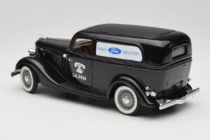 Ford Delivery Truck Ford Parts Negro Solido 1:18 8417 Metal - imagen 7 de 8