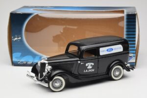 Ford Delivery Truck Ford Parts Negro Solido 1:18 8417 Metal - imagen 8 de 8