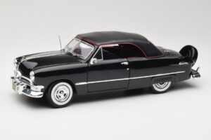 Ford Deluxe Descapotable Negro Maisto 1:18 31681 Metal