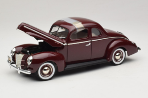 Ford Deluxe Coupe Rojo Oscuro ERTL 1:18 7936 Metal - imagen 2 de 7