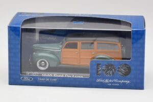 Ford Deluxe Woody Forest Verde Minichamps 1:43 FORD20002 Metal - imagen 4 de 4