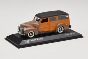 Ford DeLuxe Woody Station Wagon Marrón Minichamps 1:43 400082111 Metal - imagen 2 de 4