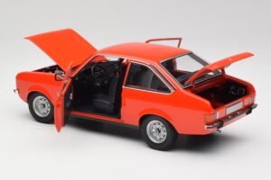Ford Escort Mk2 Signal Orange Minichamps 1:18 150084100 Metal - imagen 5 de 8