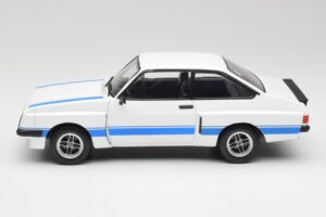 Ford Escort Mk2 RS 2000 X-Pack Diamond Blanco & Azul Stripe MCG 1:18 MCG18350 Metal - imagen 3 de 6