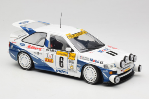 Ford Escort RS Cosworth Mobil 1 #6 F. Delecour / D. Grataloup Rally Monte Carlo Night Version Winner 1994 UT Models 1:18 3945 - imagen 6 de 8