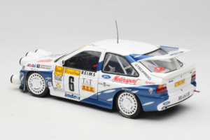 Ford Escort RS Cosworth Mobil 1 #6 F. Delecour / D. Grataloup Rally Monte Carlo Night Version Winner 1994 UT Models 1:18 3945 - imagen 7 de 8