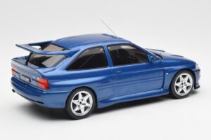 Ford Escort RS Cosworth Azul IXO 1:18 18CMC180 Metal - imagen 2 de 6