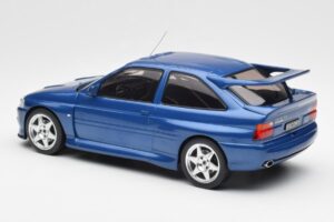 Ford Escort RS Cosworth Azul IXO 1:18 18CMC180 Metal - imagen 5 de 6