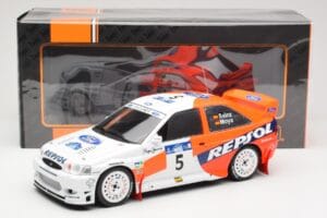 Ford Escort WRC #5 C. Sainz / L. Moya Winner Acropolis Rally 1997 IXO 1:18 18RMC172A Metal - imagen 6 de 6