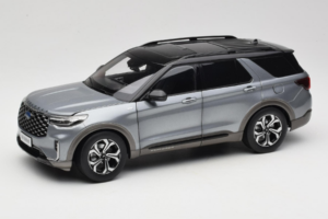 Ford Explorer Gris OEM 1:18 FORD2020 Metal