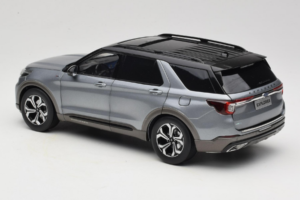 Ford Explorer Gris OEM 1:18 FORD2020 Metal - imagen 7 de 8