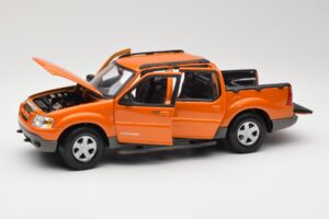 Ford Explorer Sport Trac Naranja Maisto 1:18 536891G Metal - imagen 2 de 8