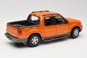 Ford Explorer Sport Trac Naranja Maisto 1:18 536891G Metal - imagen 3 de 8