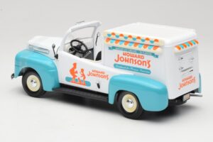 Ford F-1 Howard Johnson's Ice Cream Road Signature 1:18 92229 Metal - imagen 5 de 6