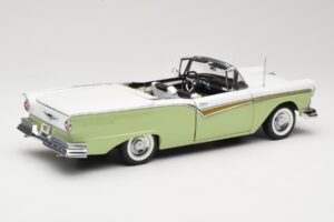Ford Fairlane Skyliner Verde & Blanco Sun Star 1:18 FORD003 Metal - imagen 4 de 9