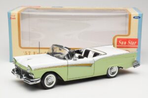 Ford Fairlane Skyliner Verde & Blanco Sun Star 1:18 FORD003 Metal - imagen 9 de 9