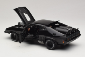Ford Falcon XB Interceptor Mad Max 2 The Road Warrior AUTOart 1:18 72745 Metal - imagen 5 de 8