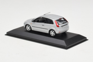 Ford Fiesta Mk5 2-Door Plata Minichamps 1:43 FIESTA003 Metal - imagen 3 de 4