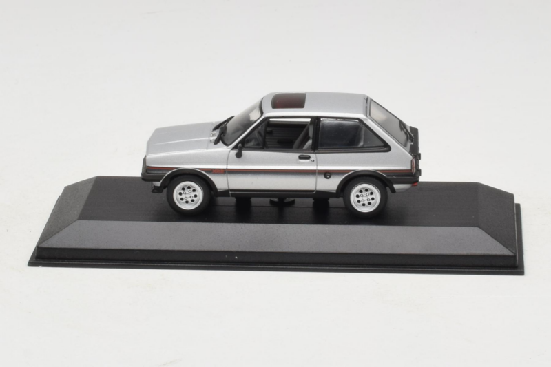 Ford Fiesta XR2 Plateado Minichamps 1:43 400085160 Metal