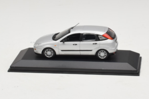 Ford Focus Mk1 Plateado Minichamps 1:43 FOCUS006 Metal