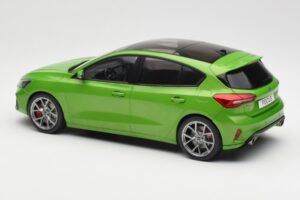 Ford Focus ST Mk4 Verde MCG 1:18 MCG18452 Metal - imagen 5 de 6