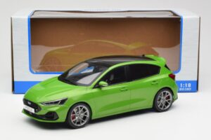 Ford Focus ST Mk4 Verde MCG 1:18 MCG18452 Metal - imagen 6 de 6