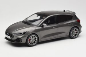 Ford Focus ST Mk4 Gris MCG 1:18 MCG18454 Metal