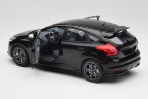Ford Focus ST Mk2 Panther Black Metallic Minichamps 1:18 110082000 Metal - imagen 5 de 8