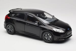 Ford Focus ST Mk2 Panther Black Metallic Minichamps 1:18 110082000 Metal - imagen 6 de 8