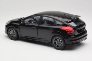 Ford Focus ST Mk2 Panther Black Metallic Minichamps 1:18 110082000 Metal - imagen 7 de 8