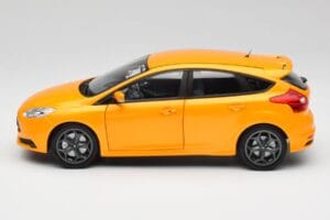 Ford Focus ST Mk2 Tangerine Scream Minichamps 1:18 110082005 Metal - imagen 4 de 8