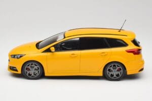 Ford Focus ST Turnier Mk3 Amarillo MCG 1:18 MCG18464 Metal - imagen 3 de 6