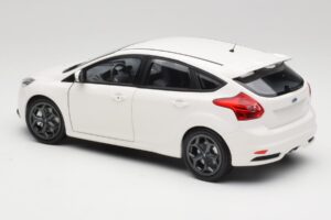 Ford Focus ST Mk2 Blanco Minichamps 1:18 110082004 Metal - imagen 7 de 8