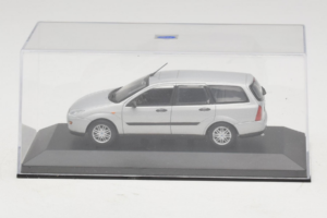 Ford Focus Mk1 Turnier Plata Minichamps 1:43 FOCUS004 Metal - imagen 4 de 5