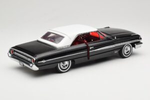 Ford Galaxie 500 Negro Sun Star 1:18 1442 Metal - imagen 3 de 8