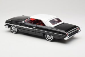 Ford Galaxie 500 Negro Sun Star 1:18 1442 Metal - imagen 7 de 8