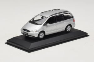Ford Galaxy Mk2 Plata Minichamps 1:43 GALAXY001 Metal - imagen 2 de 4