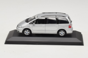 Ford Galaxy Mk2 Plata Minichamps 1:43 GALAXY001 Metal