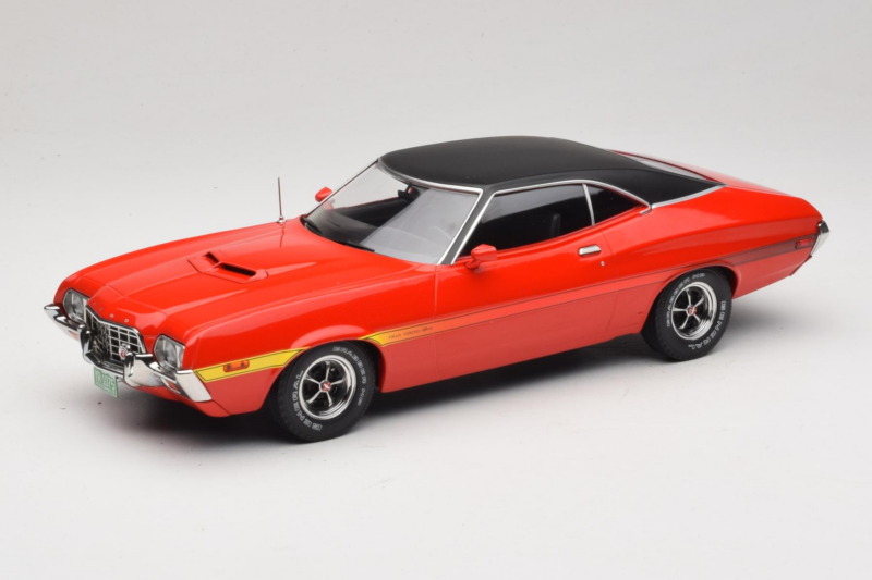 Ford Gran Torino Sport Rojo IXO 1:18 18CMC263 Metal