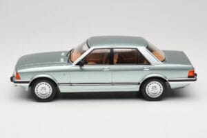 Ford Granada Mk2 2.8 Ghia Light Green Metallic MCG 1:18 MCG18535 Metal - imagen 3 de 6