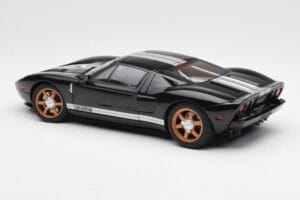 Ford GT Negro Con Franjas Blancas AUTOart 1:18 73023 Metal - imagen 7 de 8