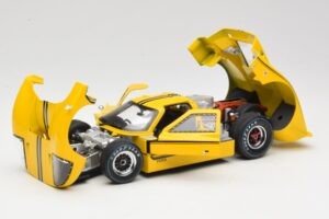 Ford GT40 Mk IV Amarillo 1967 Shelby Collectibles 1:18 31414S Metal - imagen 2 de 8