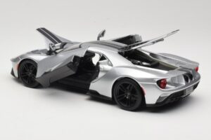 Ford GT Plata Maisto 1:18 31384 Metal - imagen 5 de 8