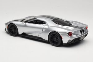 Ford GT Plata Maisto 1:18 31384 Metal - imagen 7 de 8