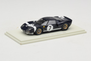 Ford GT40 Mk I #7 B. Bondurant / U. Maglioli 24 Hours of Le Mans 1965 Spark 1:43 S4536 Resina - imagen 2 de 4