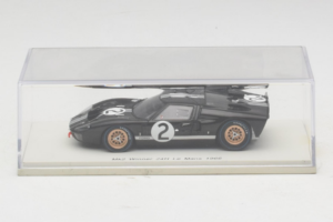 Ford GT40 Mk II #2 B. McLaren / C. Amon Shelby American Winner 24 Hours of Le Mans 1966 Spark 1:43 43LM66-O1 Resina - imagen 4 de 4