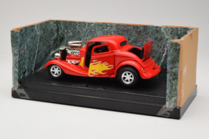 Ford High Tech Rojo con Llama American Muscle 1:18 7726 Metal - imagen 3 de 4