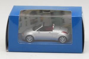 Ford Ka Descapotable Plata Minichamps 1:43 403086434 Metal - imagen 4 de 4