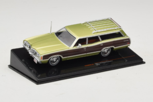 Ford LTD Country Squire Green Bronze IXO 1:43 CLC608N Metal - imagen 2 de 5